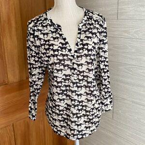 H&M horses print lightweight henley shirt. Size XL